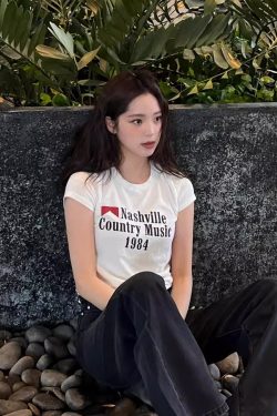 Korean Retro Sports Digital Print Fitted Cotton Top – Short Sleeve Slim Fit for a Stylish Instagram Look