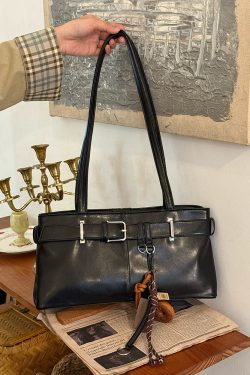 Korean Retro Underarm Baguette Bag for Women - Versatile Commuting Shoulder Bag with High-End Keychain, Stylish Motorcycle Accessory