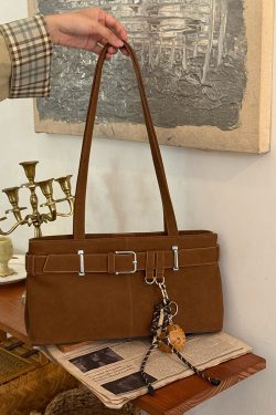 Korean Retro Underarm Baguette Bag for Women - Versatile Commuting Shoulder Bag with High-End Keychain, Stylish Motorcycle Accessory