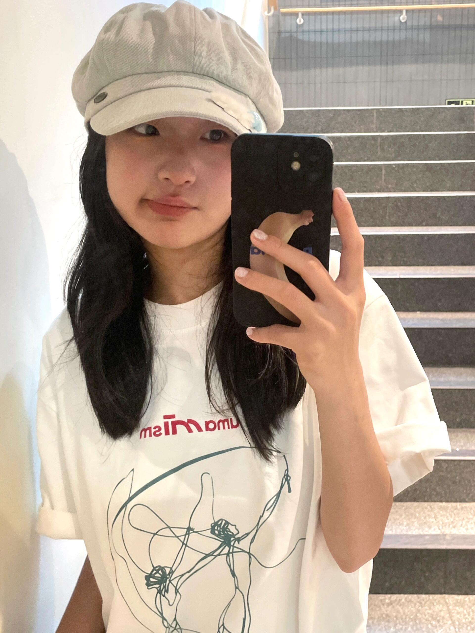 Korean Style Ballet Dancer Print Short Sleeve T-Shirt - Casual, Comfortable, Loose Fit, Summer Essential in Pure Cotton Korean Style Ballet Dancer Print Short Sleeve T-Shirt - Casual, Comfortable, Loose Fit, Summer Essential in Pure Cotton