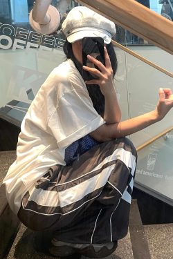 Korean Style Ballet Dancer Print Short Sleeve T-Shirt - Casual, Comfortable, Loose Fit, Summer Essential in Pure Cotton