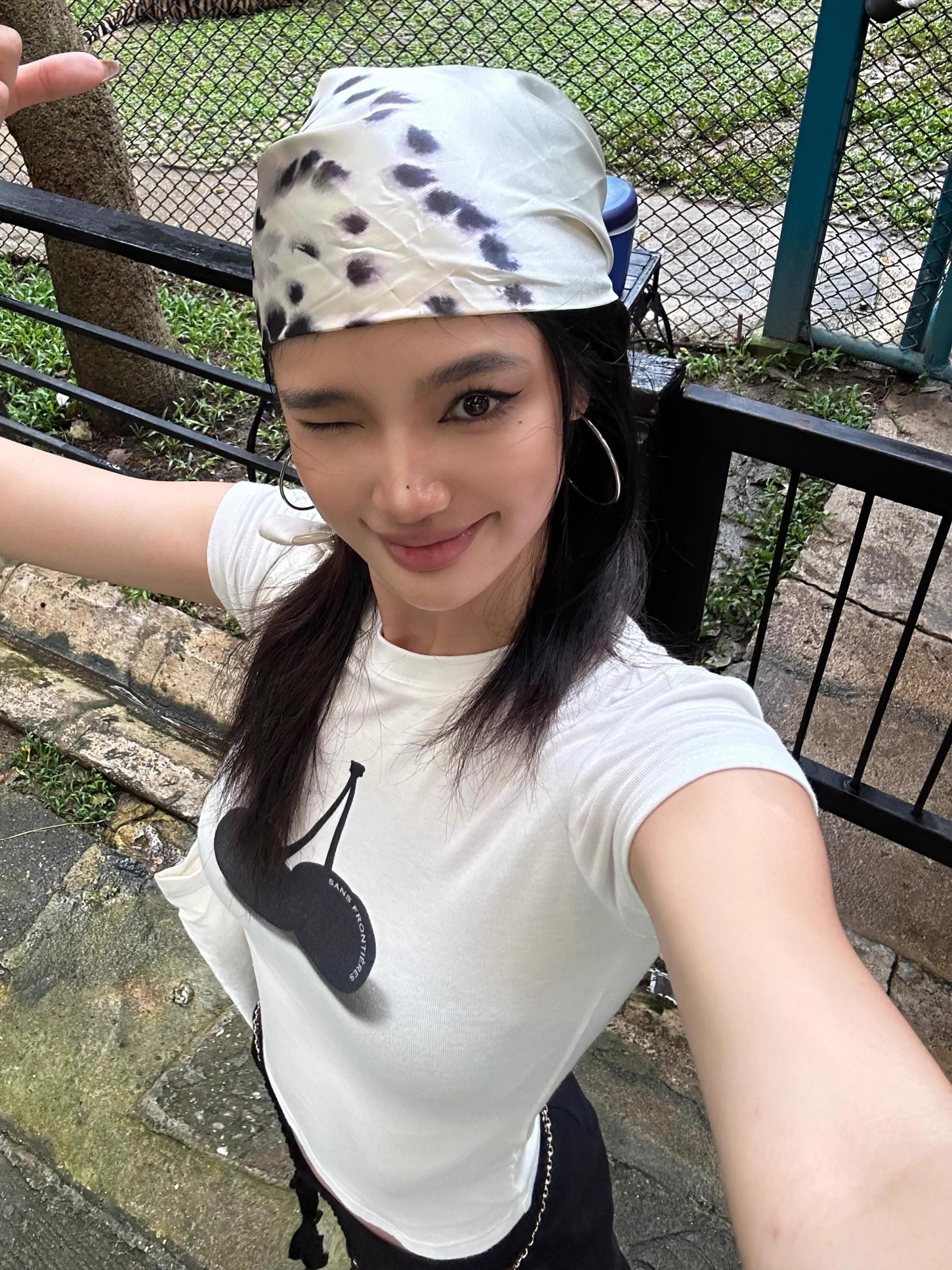 Korean Style Black Cherry Short Sleeve T-Shirt - High Elastic Slim Fit, Pure Cotton, 25SS Trendy Essential Korean Style Black Cherry Short Sleeve T-Shirt - High Elastic Slim Fit, Pure Cotton, 25SS Trendy Essential