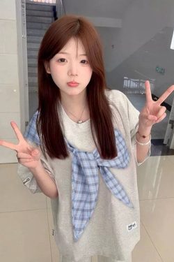 Korean Style Bow Tie Patterned Short Sleeve T-Shirt for Women - Summer 2025 College Fashion Trend