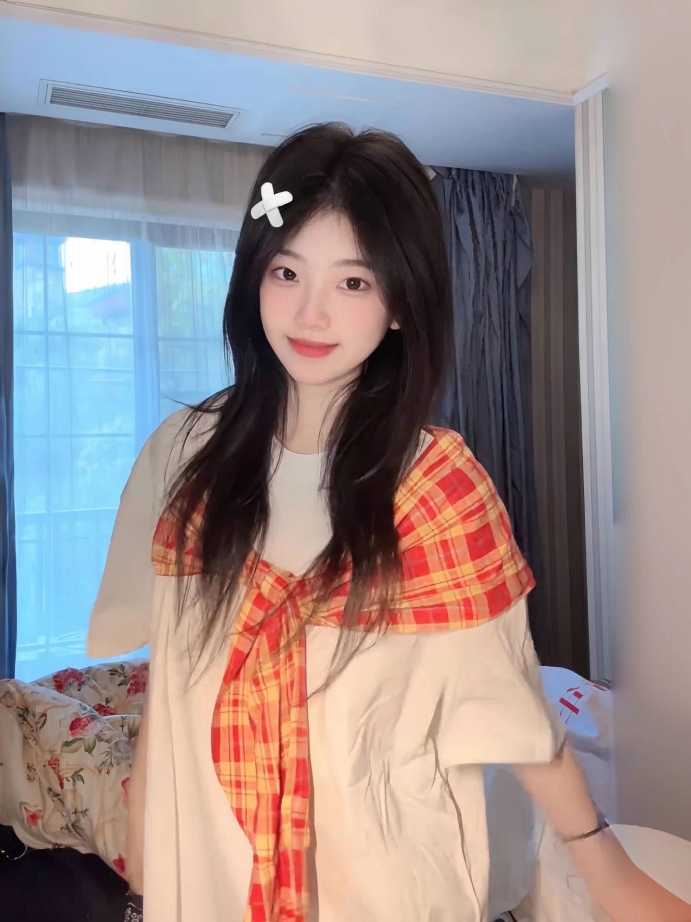 Korean Style Bow Tie Patterned Short Sleeve T-Shirt for Women - Summer 2025 College Fashion Trend Korean Style Bow Tie Patterned Short Sleeve T-Shirt for Women - Summer 2025 College Fashion Trend