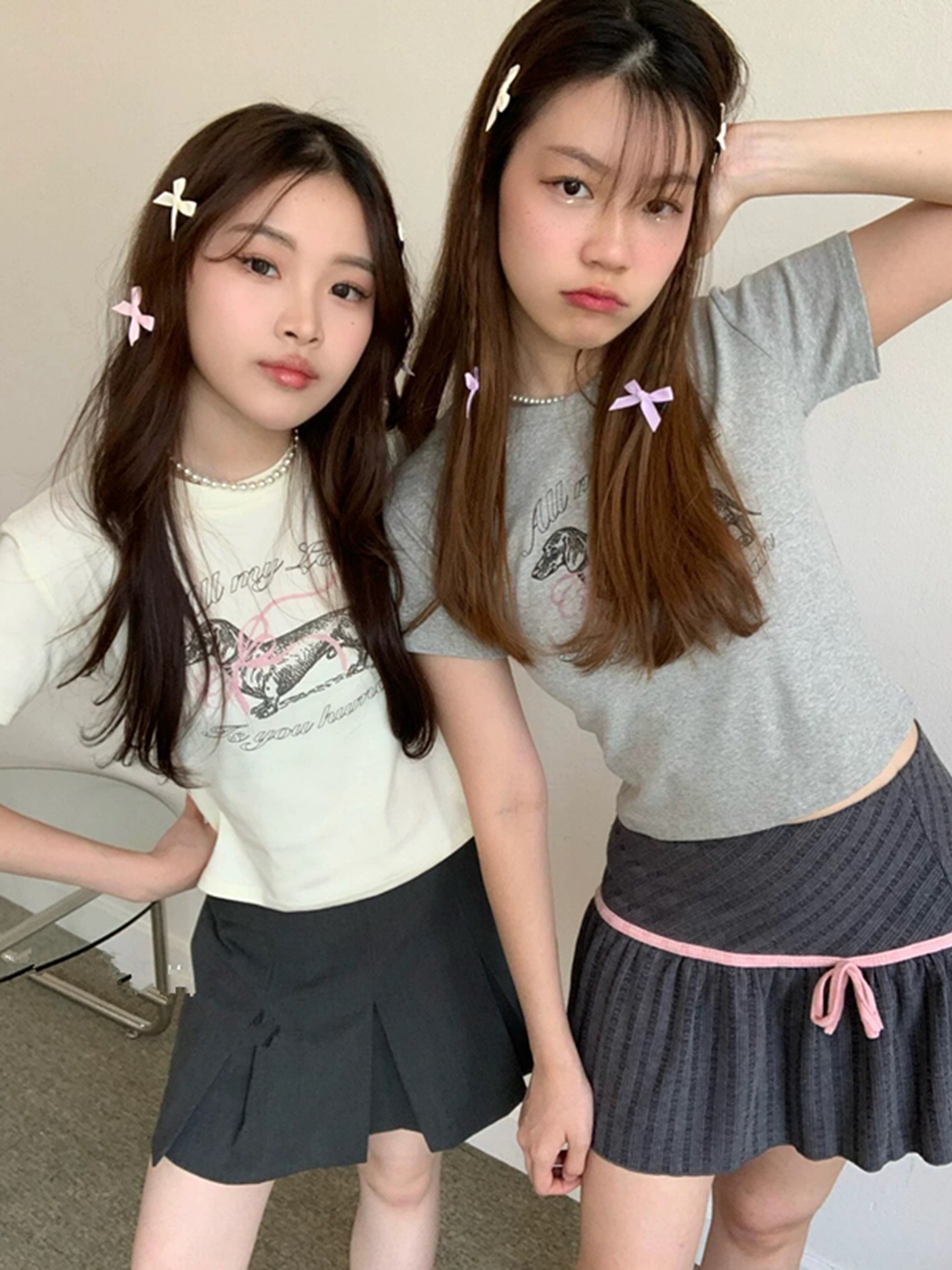 Korean Style Bow Tie Sausage Dog Print Slim Fit Short Sleeve T-Shirt for a Youthful Look Korean Style Bow Tie Sausage Dog Print Slim Fit Short Sleeve T-Shirt for a Youthful Look