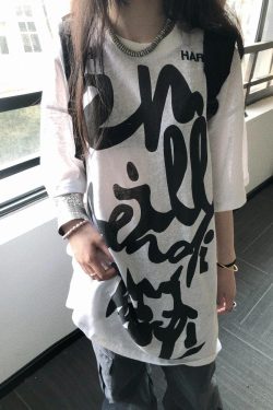 Korean Style Casual Loose Fit Pure Cotton T-Shirt with Graffiti Letter Print and Sun Protection for Women