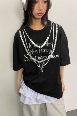 Korean Style Casual Unisex T-Shirt with Slogan Print and Pearl Necklace Design, Loose Fit Pure Cotton for Comfortable Everyday Wear