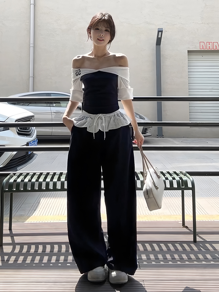 Korean-Style Color-Blocking One-Shoulder Sports Suit for Women, Summer Ruffled Hem Top & Curved Pants Two-Piece Set Korean-Style Color-Blocking One-Shoulder Sports Suit for Women, Summer Ruffled Hem Top & Curved Pants Two-Piece Set