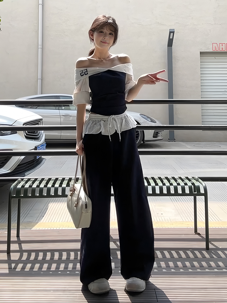 Korean-Style Color-Blocking One-Shoulder Sports Suit for Women, Summer Ruffled Hem Top & Curved Pants Two-Piece Set Korean-Style Color-Blocking One-Shoulder Sports Suit for Women, Summer Ruffled Hem Top & Curved Pants Two-Piece Set