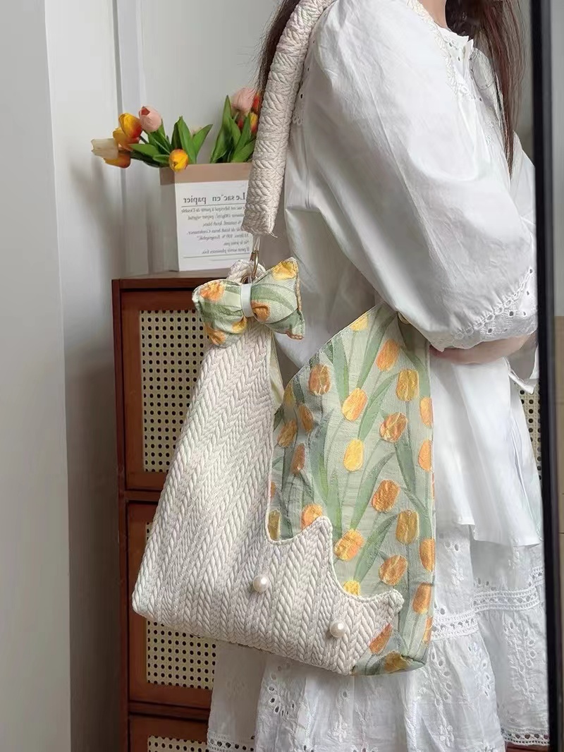 Korean-Style Cute Cat Tulip Crossbody Tote Bag, Large Capacity Shoulder Bag, Niche Design Underarm Bag Korean-Style Cute Cat Tulip Crossbody Tote Bag, Large Capacity Shoulder Bag, Niche Design Underarm Bag