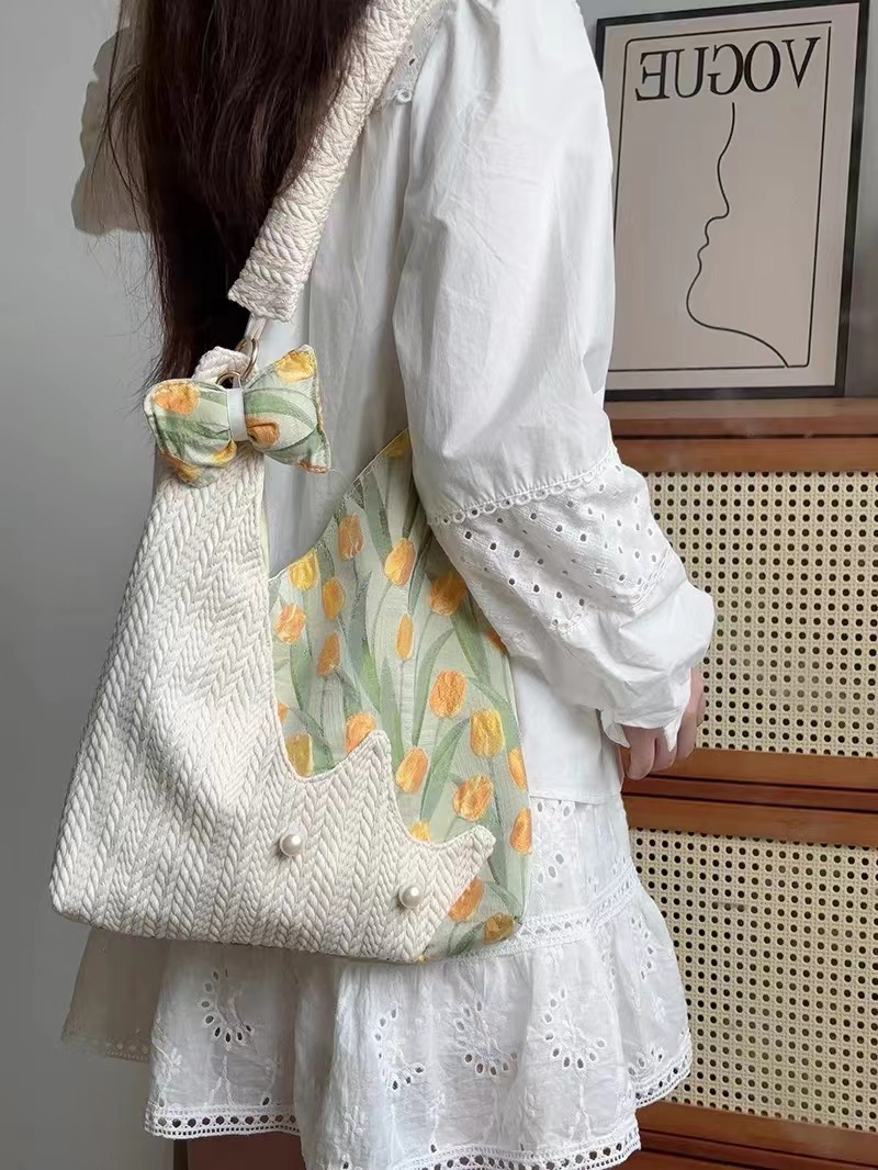 Korean-Style Cute Cat Tulip Crossbody Tote Bag, Large Capacity Shoulder Bag, Niche Design Underarm Bag Korean-Style Cute Cat Tulip Crossbody Tote Bag, Large Capacity Shoulder Bag, Niche Design Underarm Bag