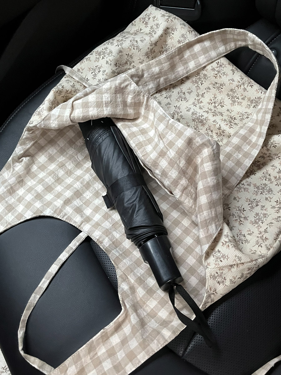 Korean-Style Floral Mesh Vest Tote Bag - Large Capacity Commuter Shoulder Bag for Students, Artistic Design, Fairy Aesthetic Korean-Style Floral Mesh Vest Tote Bag - Large Capacity Commuter Shoulder Bag for Students, Artistic Design, Fairy Aesthetic