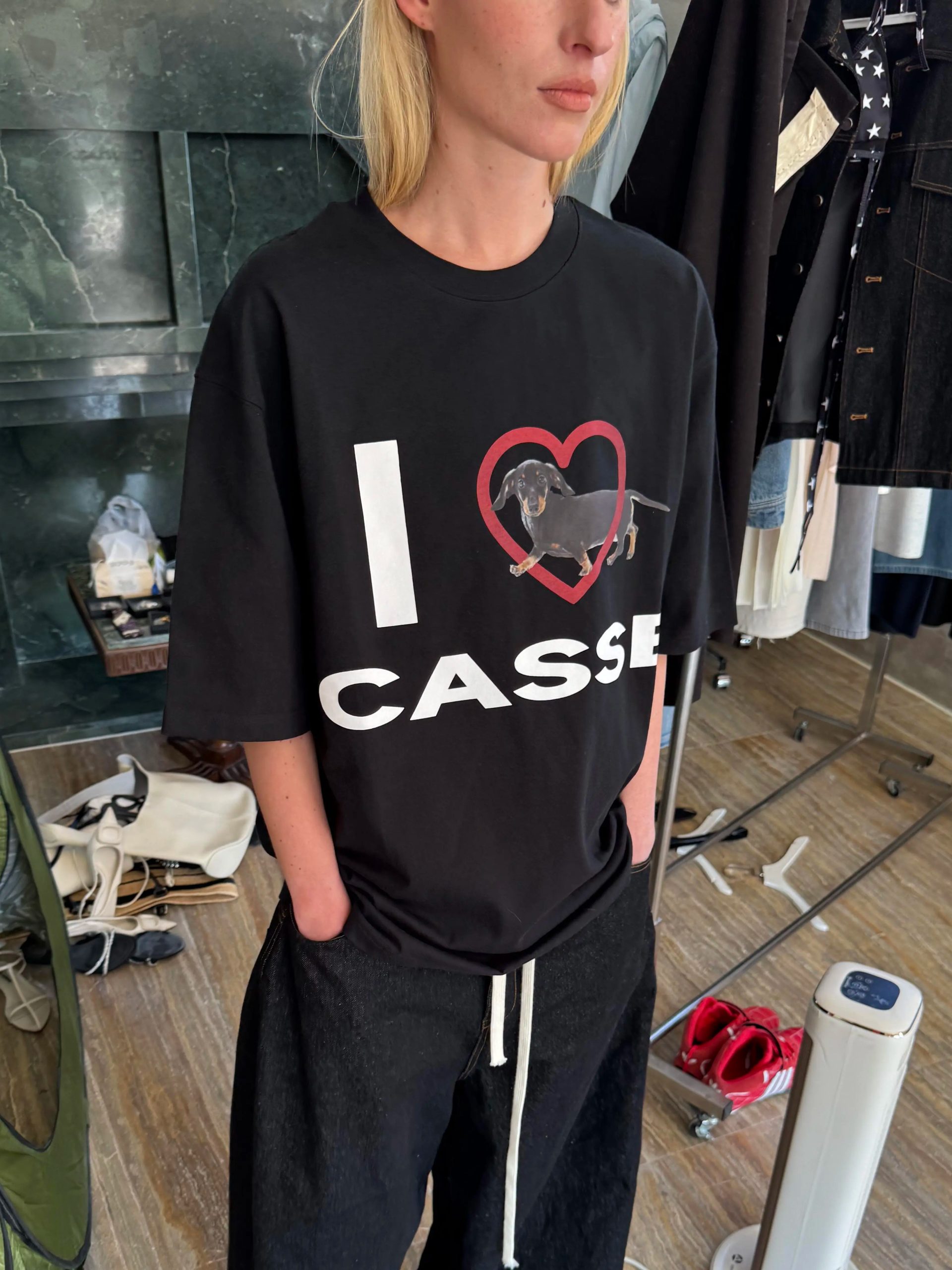 Korean Style Heart-Shaped Sausage Dog Cartoon Print Casual Loose Cotton Short Sleeve T-Shirt Top for Everyday Wear Korean Style Heart-Shaped Sausage Dog Cartoon Print Casual Loose Cotton Short Sleeve T-Shirt Top for Everyday Wear