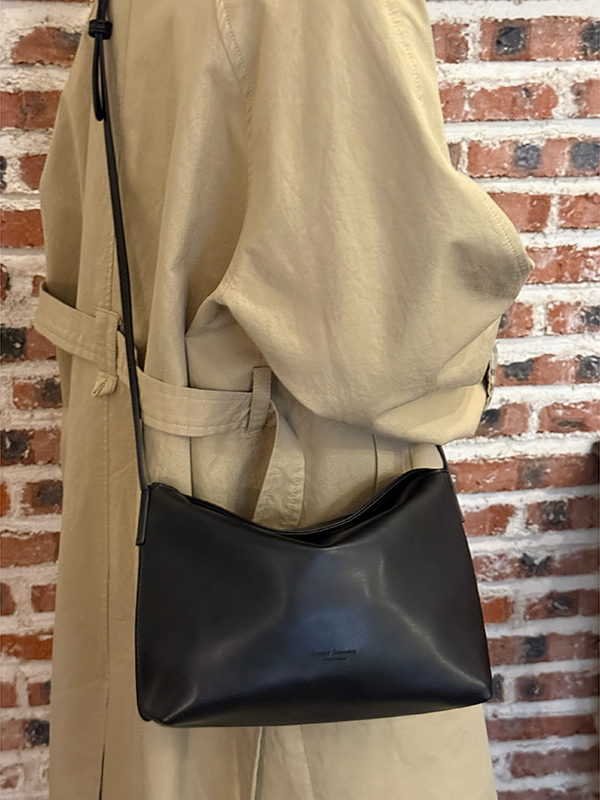 Korean-Style High-End Soft Leather Tote Bag 2025 - Minimalist Shoulder & Crossbody Handbag for Niche Fashion Lovers Korean-Style High-End Soft Leather Tote Bag 2025 - Minimalist Shoulder & Crossbody Handbag for Niche Fashion Lovers