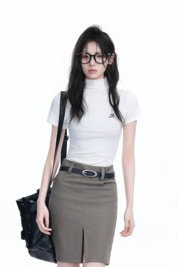 Korean-Style High-Neck Embroidered Short Sleeve T-Shirt for Women – Trendy Fitted Top for Spicy Y2K Fashion Lovers