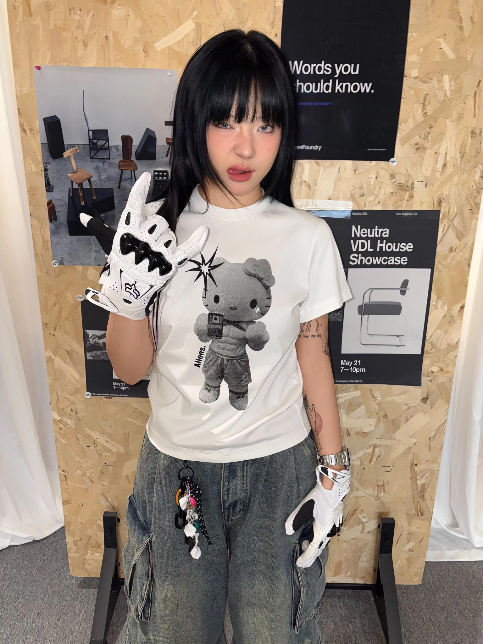 Korean Style Kitty Cartoon Print Fitted Cotton Fitness Top - High Elastic Slim Short Sweet Girl's Tee Korean Style Kitty Cartoon Print Fitted Cotton Fitness Top - High Elastic Slim Short Sweet Girl's Tee