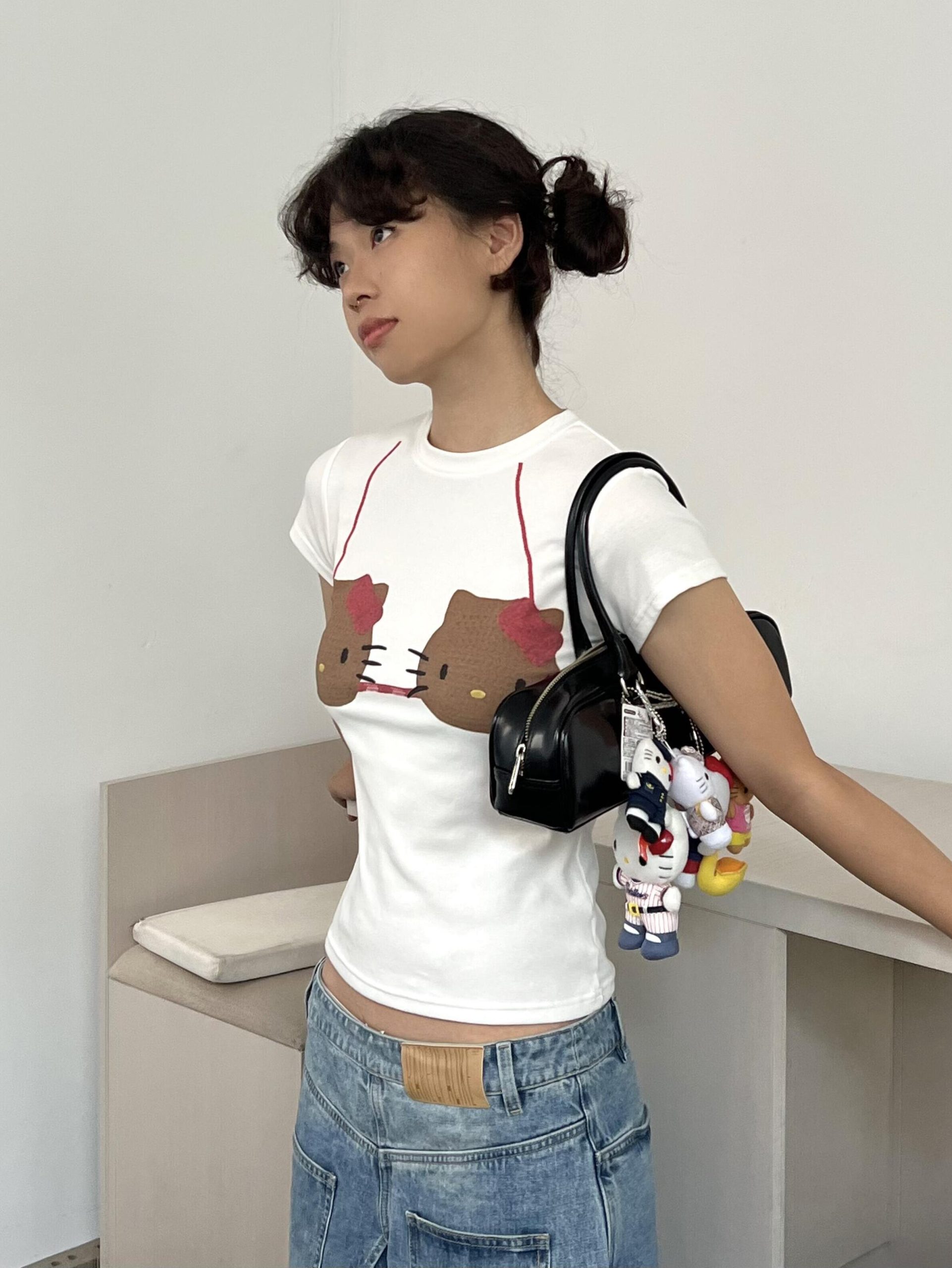 Korean Style Kitty-Themed Printed Short Sleeve Slim-Fit Cotton Top for Women - Sweet and Cool Age-Reducing Design Korean Style Kitty-Themed Printed Short Sleeve Slim-Fit Cotton Top for Women - Sweet and Cool Age-Reducing Design