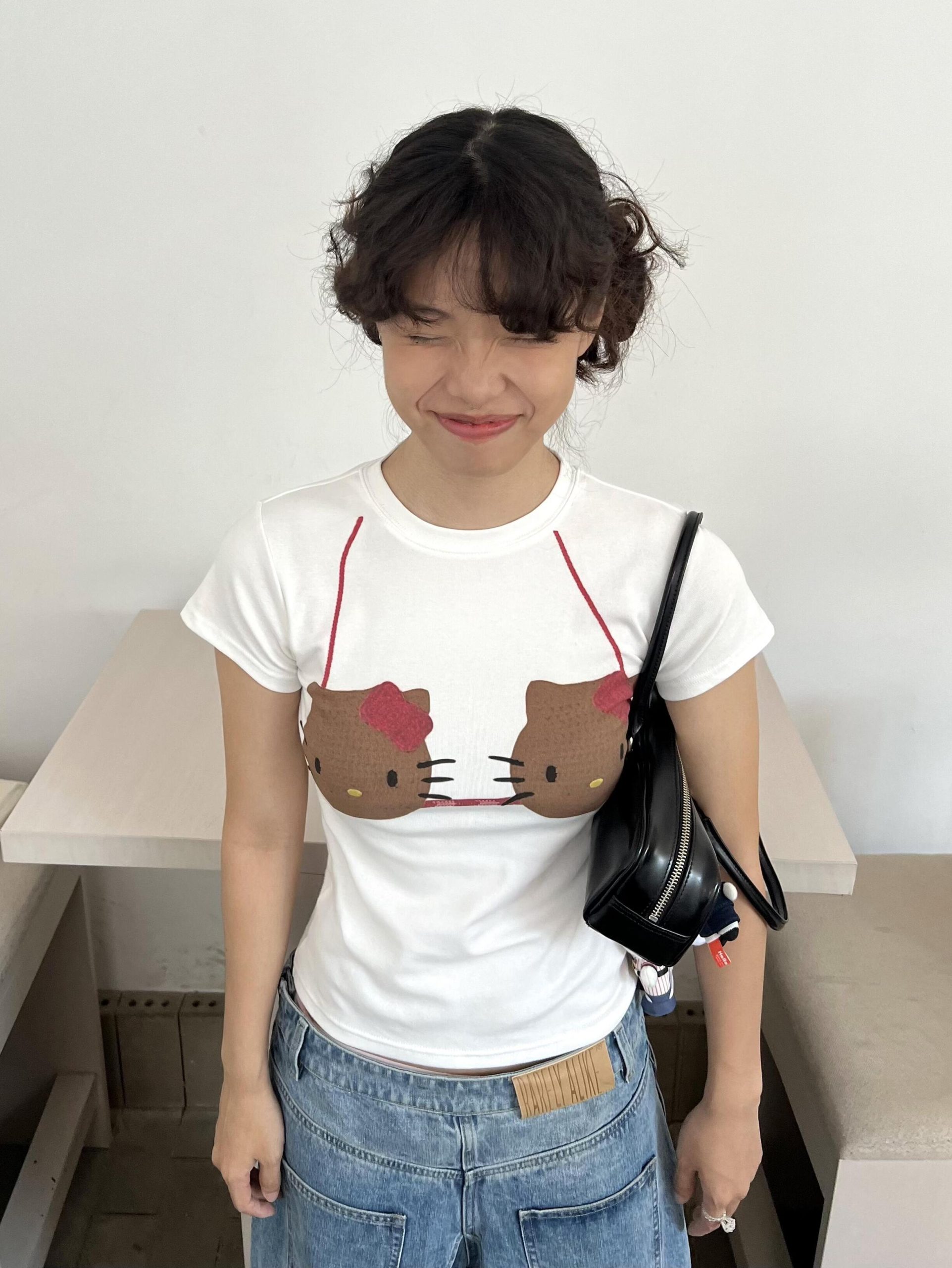 Korean Style Kitty-Themed Printed Short Sleeve Slim-Fit Cotton Top for Women - Sweet and Cool Age-Reducing Design Korean Style Kitty-Themed Printed Short Sleeve Slim-Fit Cotton Top for Women - Sweet and Cool Age-Reducing Design