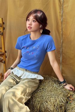 Korean Style Knitted Short Sleeve Slim Fit T-Shirt with Letter Embroidery - Blue Cropped College Style for Summer