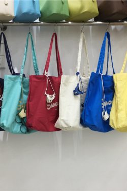 Korean Style Large Capacity Casual Canvas Shoulder Bag for Students - Summer Dongdaemun Lazy Chic Letter Design