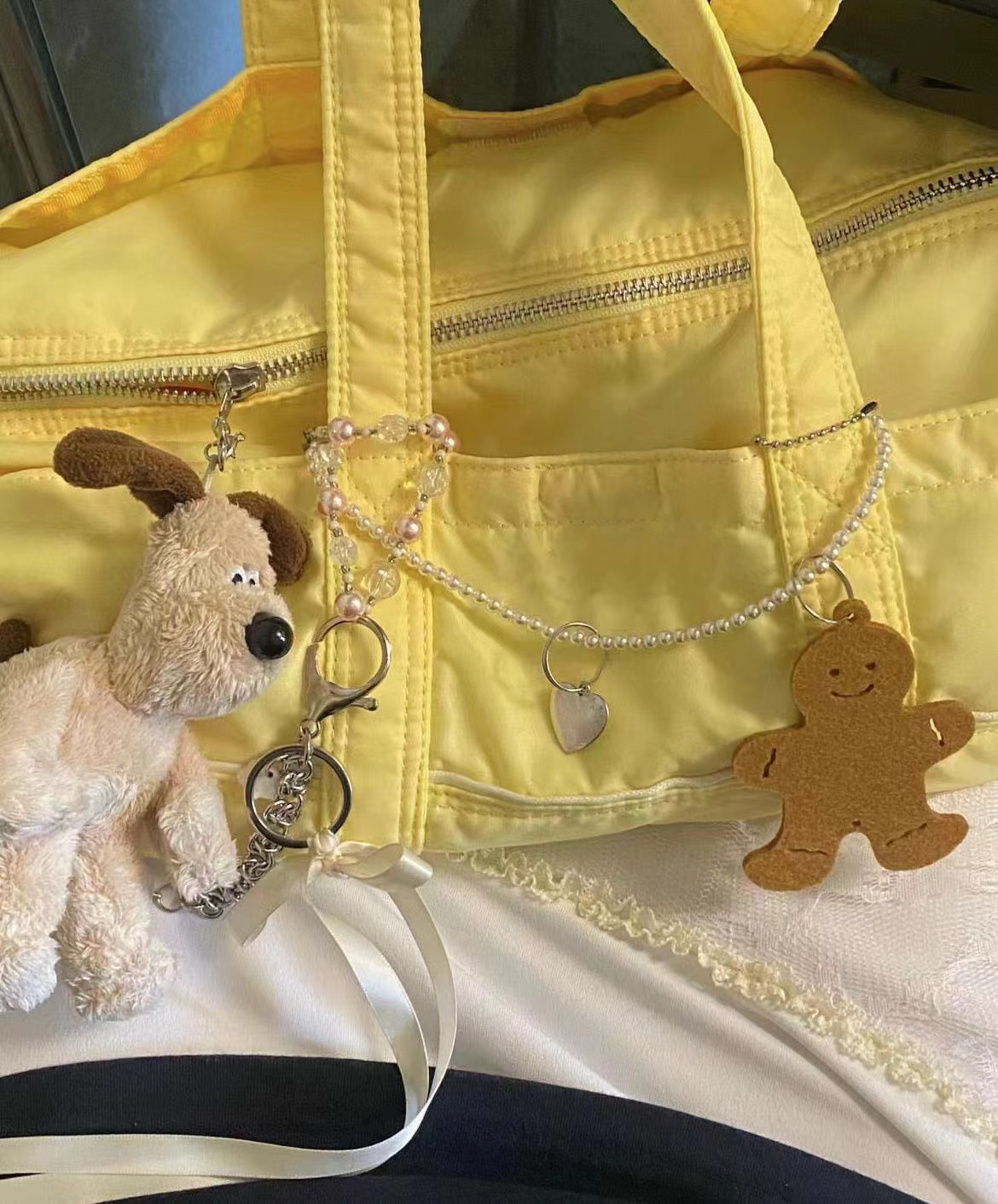 Korean-Style Large-Capacity Casual Travel Bag, Versatile Cylindrical Handbag for Shoulder and Underarm Use Korean-Style Large-Capacity Casual Travel Bag, Versatile Cylindrical Handbag for Shoulder and Underarm Use