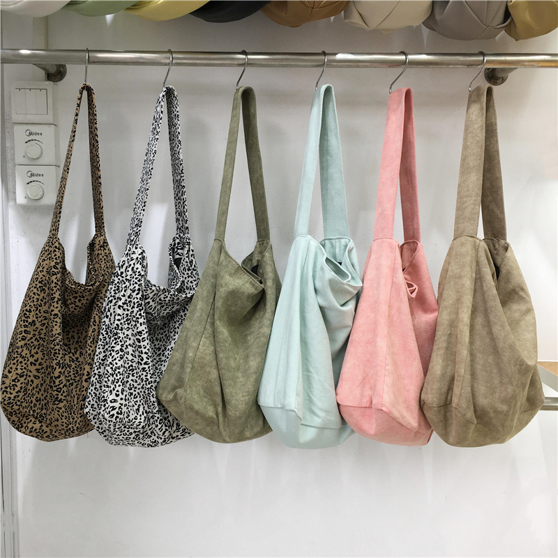 Korean Style Leopard Print Canvas Tote Bag - Large Capacity Casual Shoulder Bag for Students and Everyday Use Korean Style Leopard Print Canvas Tote Bag - Large Capacity Casual Shoulder Bag for Students and Everyday Use