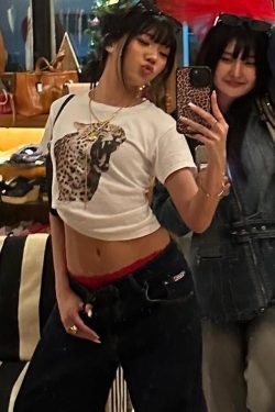 Korean Style Leopard Print Fitted Cotton Short Sleeve T-Shirt for Women - High Elastic Slim Fit, 25SS Trendy Fashion Essential