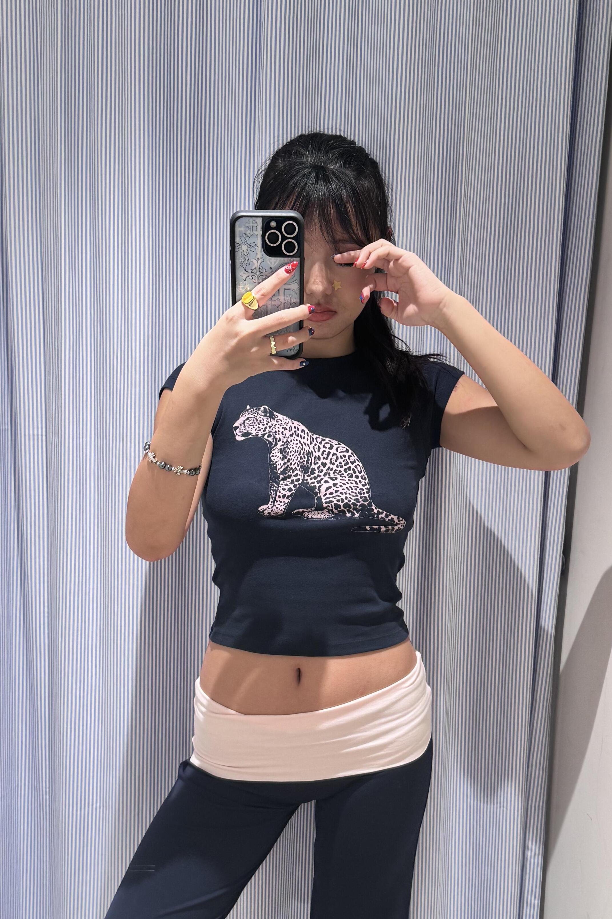 Korean Style Leopard Print Slim Fit Short Sleeve T-Shirt for Women - 25SS Pure Cotton Round Neck Top