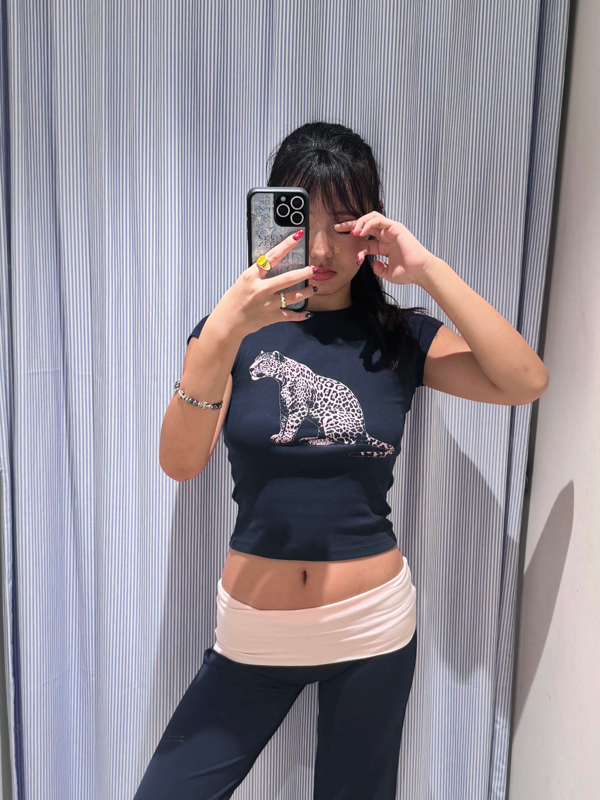 Korean Style Leopard Print Slim Fit Short Sleeve T-Shirt for Women - 25SS Pure Cotton Round Neck Top Korean Style Leopard Print Slim Fit Short Sleeve T-Shirt for Women - 25SS Pure Cotton Round Neck Top