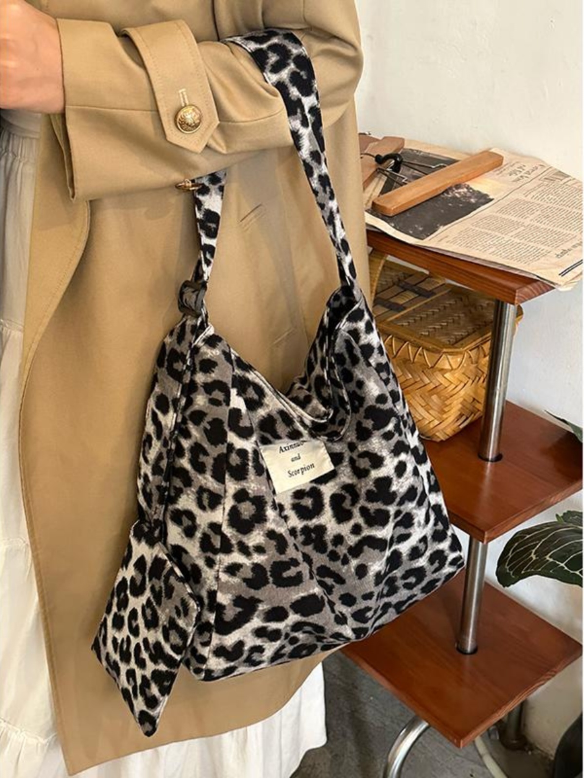 Korean-Style Leopard Print Wool Tote Bag for Women | Large Capacity Mother-Daughter Shoulder Crossbody Bag Korean-Style Leopard Print Wool Tote Bag for Women | Large Capacity Mother-Daughter Shoulder Crossbody Bag