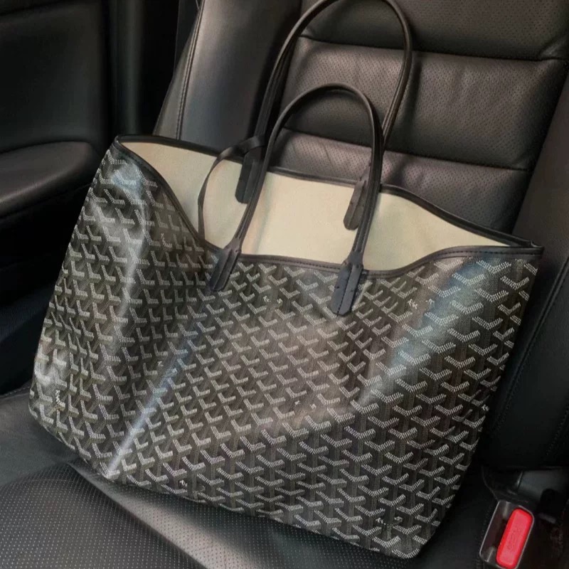 Korean-Style Lightweight Waterproof Shoulder Bag, Large Capacity Underarm Tote for Commuting, Business Trips, and Travel Korean-Style Lightweight Waterproof Shoulder Bag, Large Capacity Underarm Tote for Commuting, Business Trips, and Travel