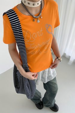 Korean-Style Love Key Rhinestone Short Sleeve Top for Women - Casual Cool Regular Fit Fashion Tee