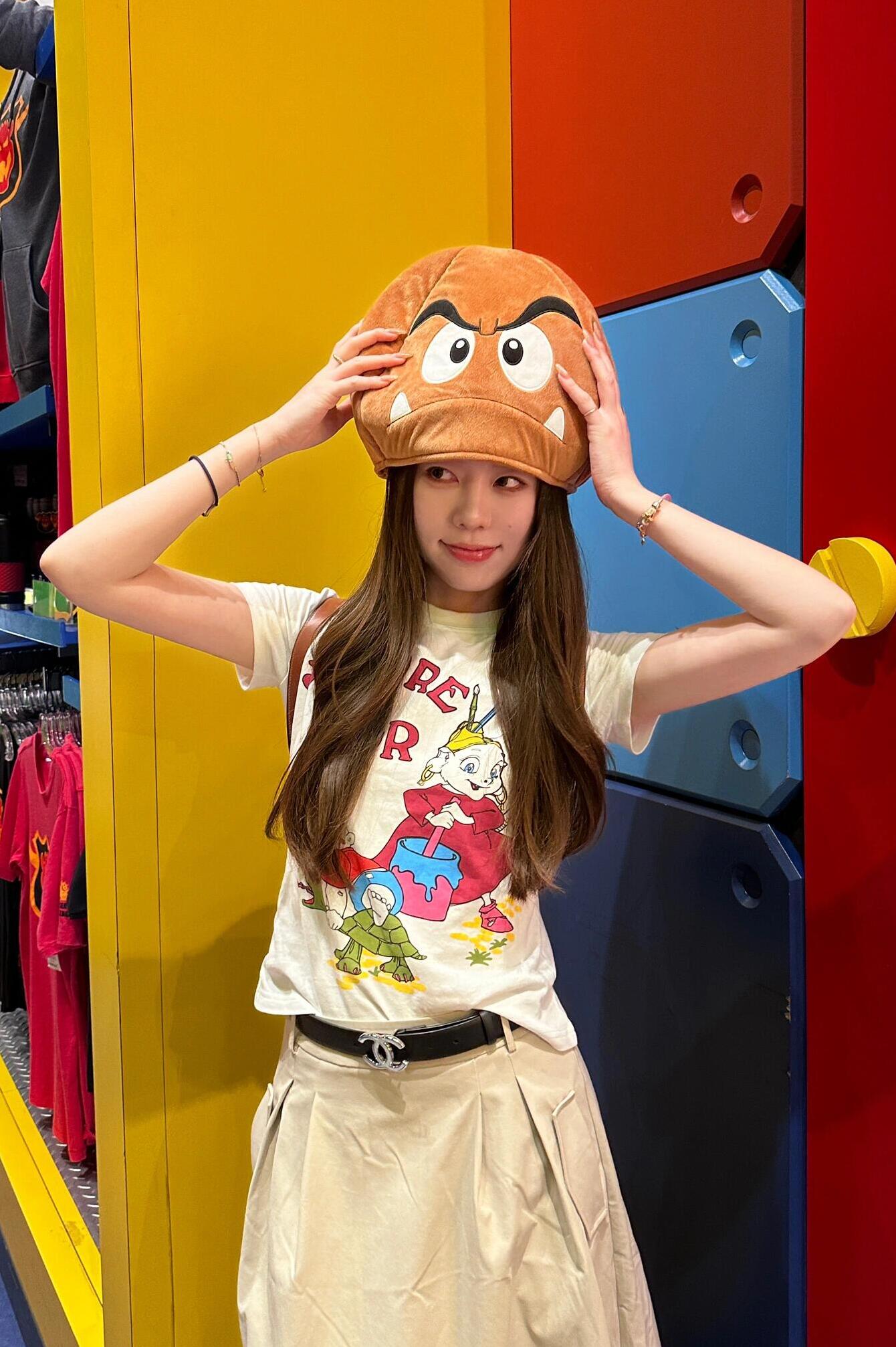 Korean Style Magical Witch Cartoon Print Short Sleeve Slim Fit High-Stretch Cotton T-Shirt for Women