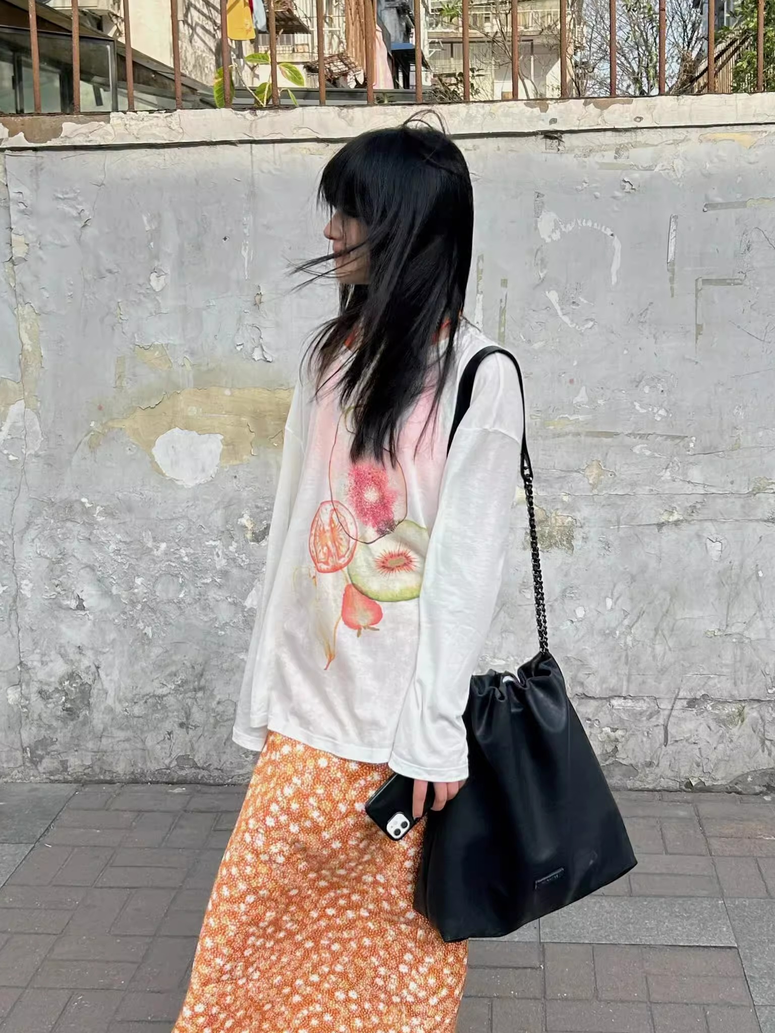 Korean Style Minimalist Fruit Slice Print Long Sleeve Sun Protection T-Shirt for Women - Lightweight Cotton Cover-Up Korean Style Minimalist Fruit Slice Print Long Sleeve Sun Protection T-Shirt for Women - Lightweight Cotton Cover-Up