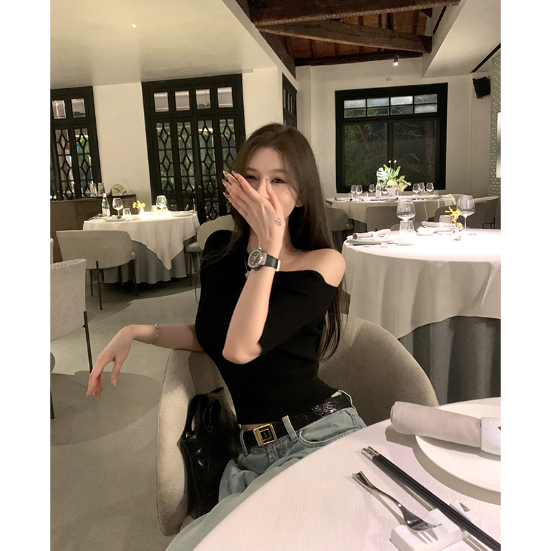 Korean-Style Off-Shoulder Slim-Fit Knitted Short-Sleeve Top for Women - Lightweight Summer Essential in White Korean-Style Off-Shoulder Slim-Fit Knitted Short-Sleeve Top for Women - Lightweight Summer Essential in White