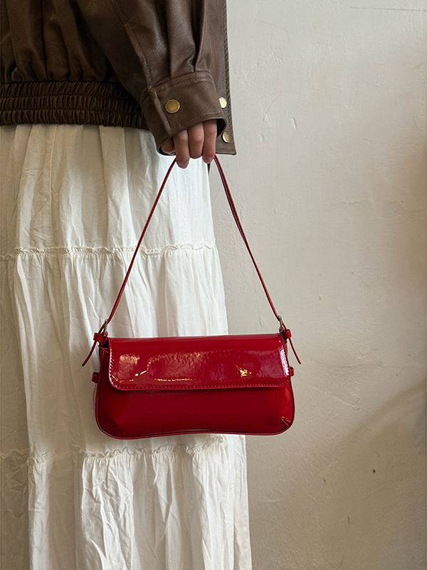Korean Style Patent Leather Baguette Bag 2025 - Simple Underarm Shoulder Handbag for Commuting, Chic High-End Fashion Accessory Korean Style Patent Leather Baguette Bag 2025 - Simple Underarm Shoulder Handbag for Commuting, Chic High-End Fashion Accessory