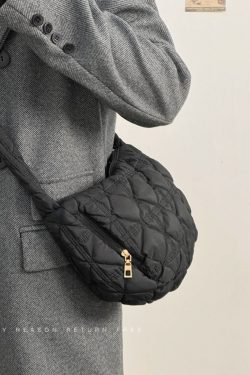 Korean-Style Pleated Dumpling Bag for Women, Large Capacity Lightweight Cloud Underarm Crossbody Bag