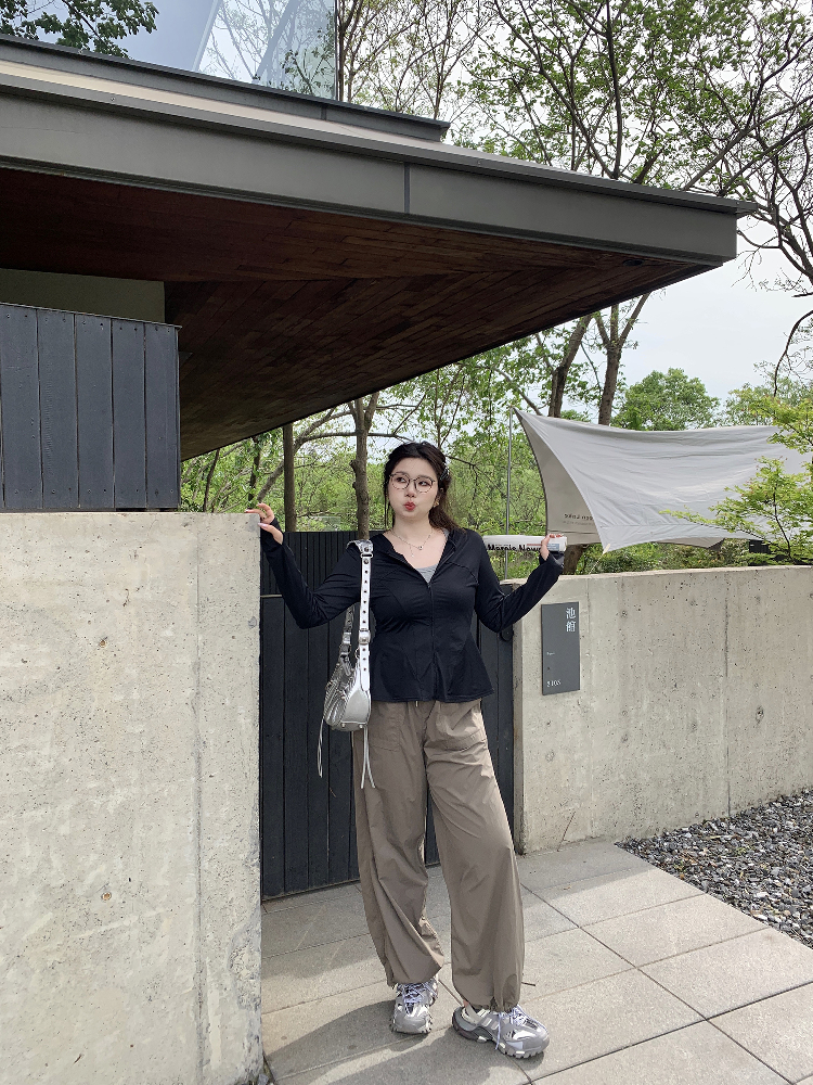 Korean Style Plus Size Ultra-Thin Cargo Pants for Women - Casual Outdoor Mountaineering Feu Parachute Design Korean Style Plus Size Ultra-Thin Cargo Pants for Women - Casual Outdoor Mountaineering Feu Parachute Design