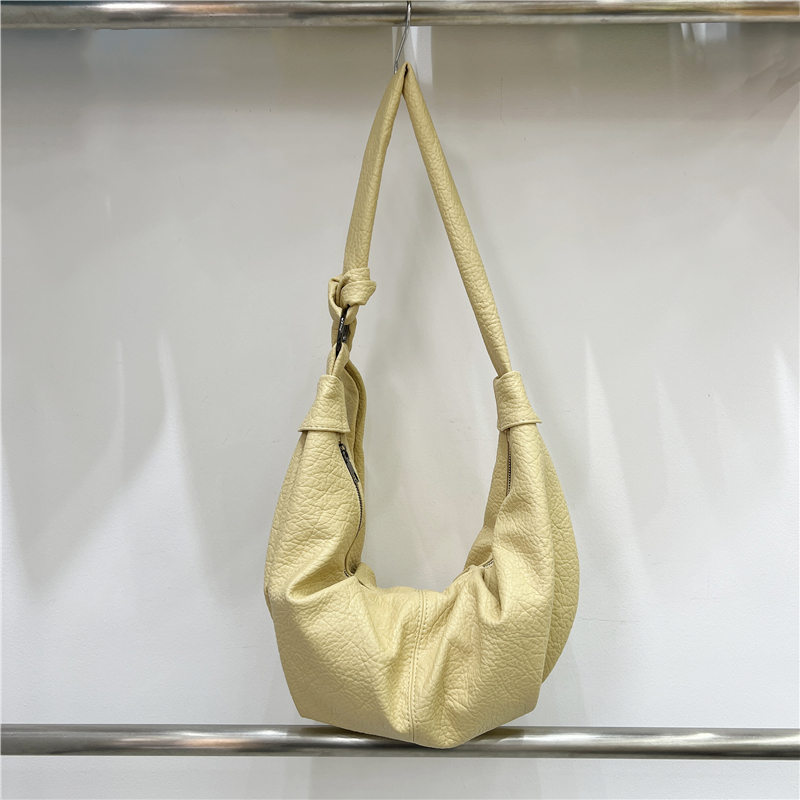 Korean-Style Retro Soft Leather Dumpling Bag - Large Capacity, Wrinkled Design, Casual Versatile Shoulder & Crossbody Bag Korean-Style Retro Soft Leather Dumpling Bag - Large Capacity, Wrinkled Design, Casual Versatile Shoulder & Crossbody Bag