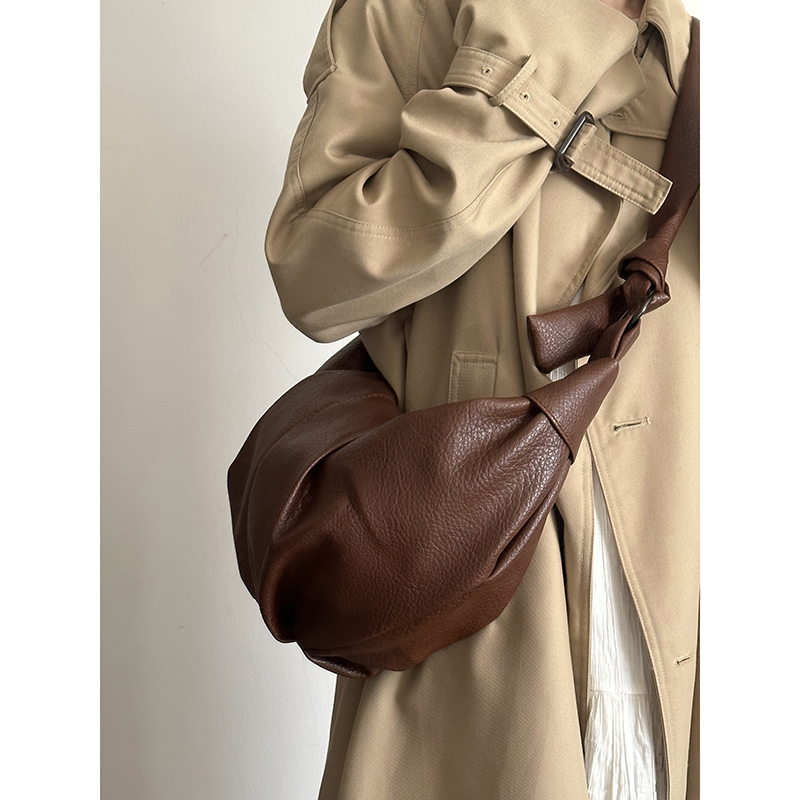 Korean-Style Retro Soft Leather Wrinkled Dumpling Bag, Casual Versatile Crossbody Shoulder Bag, Chic Croissant Horn Design Korean-Style Retro Soft Leather Wrinkled Dumpling Bag, Casual Versatile Crossbody Shoulder Bag, Chic Croissant Horn Design