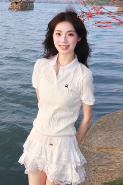 Korean-Style Retro Twisted Knit Short Sleeve Women's Summer Polo Shirt - Slim Fit White Top for Casual Chic Look