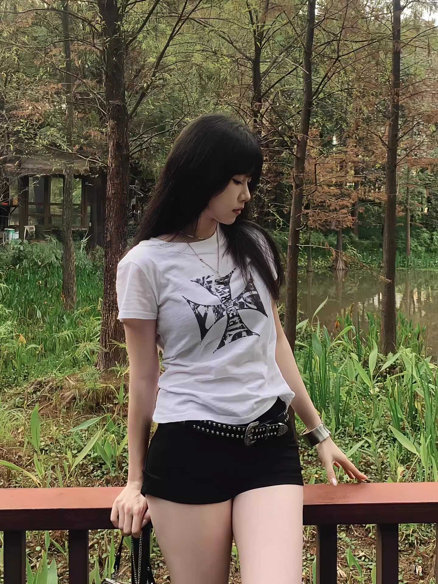 Korean Style Short Sleeve Slim-Fit Top with Crusader Print - Bamboo Cotton, Slightly Sheer, Trendy Y2K Aesthetic for Stylish Girls Korean Style Short Sleeve Slim-Fit Top with Crusader Print - Bamboo Cotton, Slightly Sheer, Trendy Y2K Aesthetic for Stylish Girls