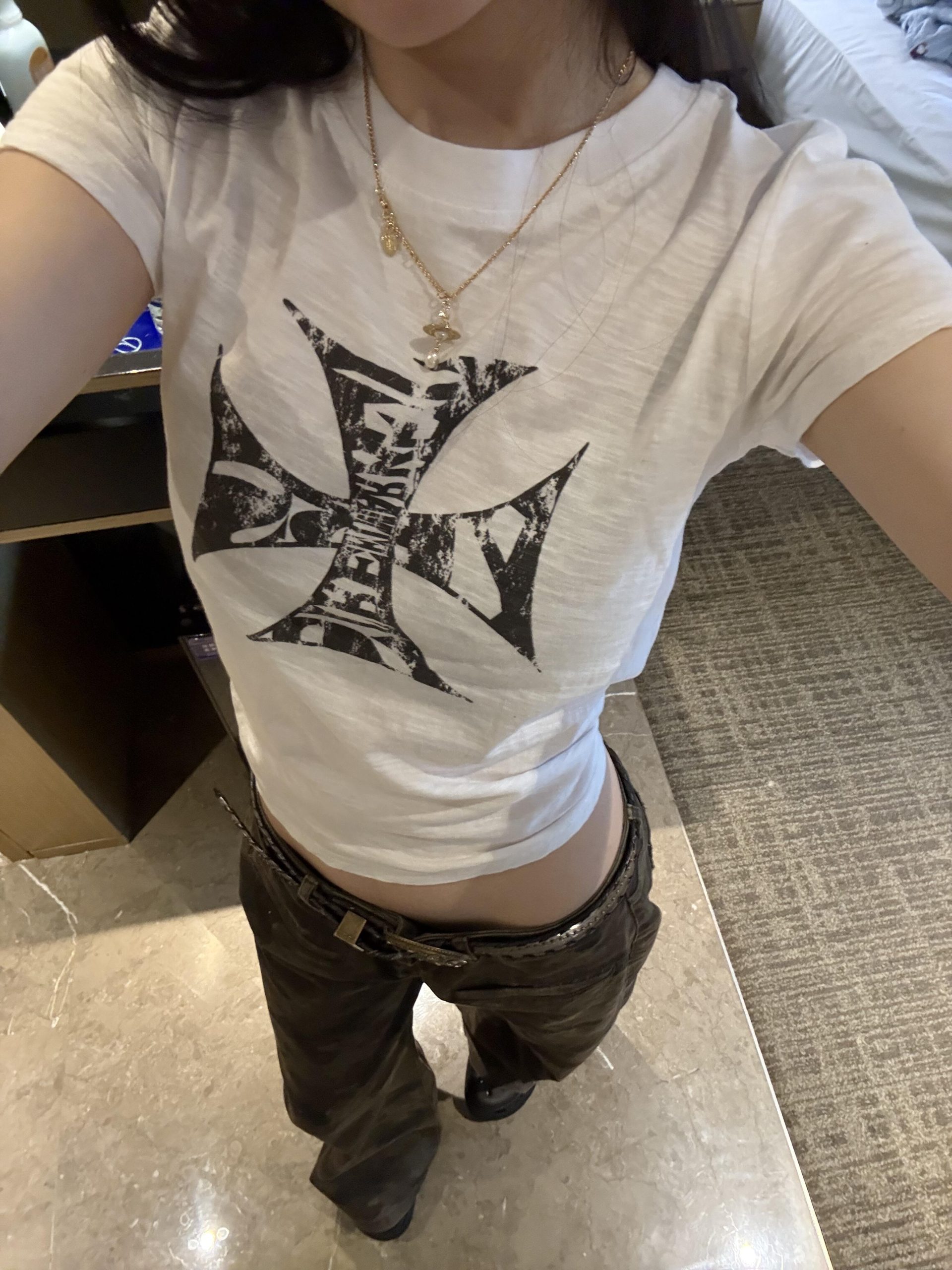 Korean Style Short Sleeve Slim-Fit Top with Crusader Print - Bamboo Cotton, Slightly Sheer, Trendy Y2K Aesthetic for Stylish Girls Korean Style Short Sleeve Slim-Fit Top with Crusader Print - Bamboo Cotton, Slightly Sheer, Trendy Y2K Aesthetic for Stylish Girls