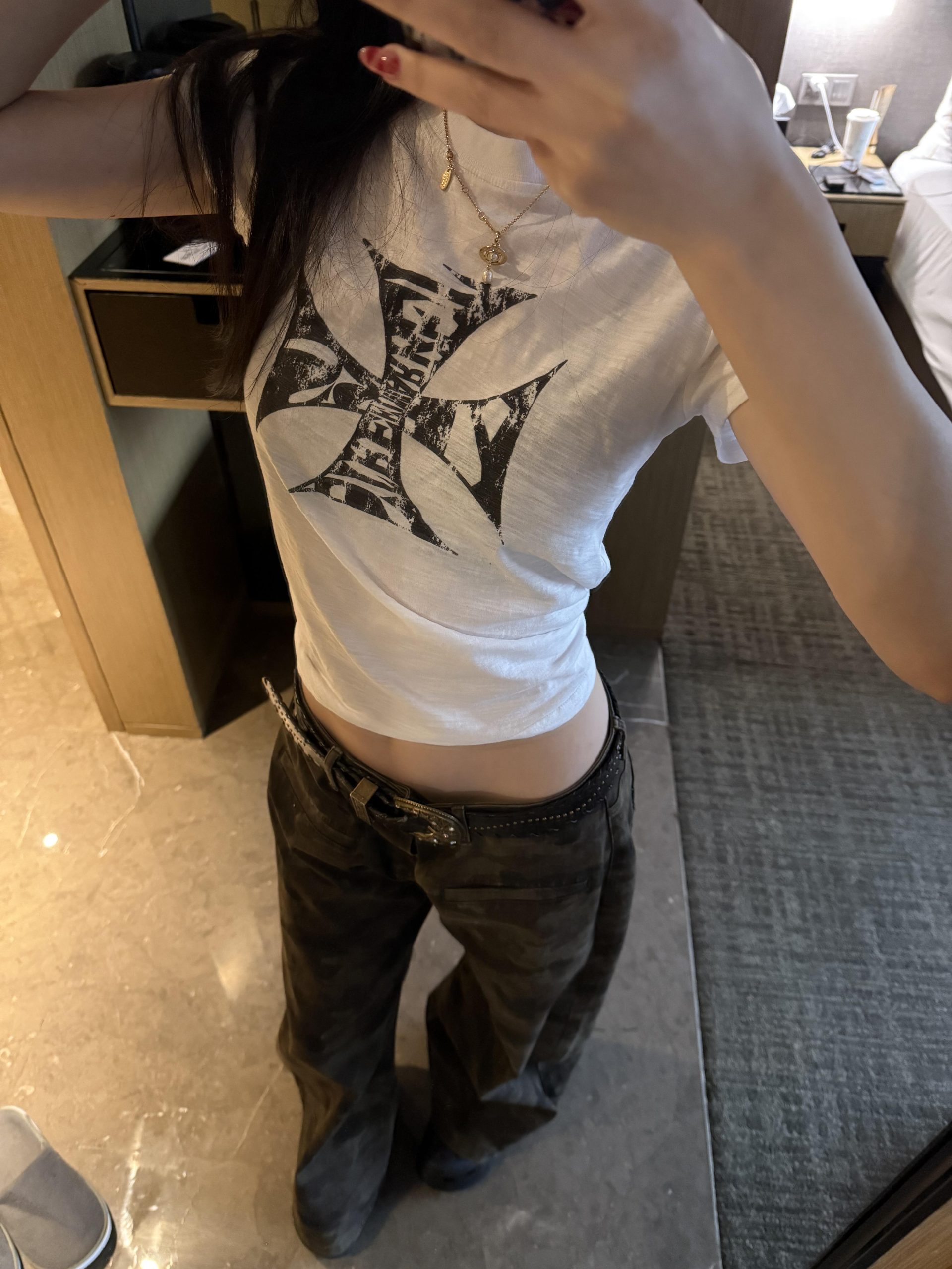 Korean Style Short Sleeve Slim-Fit Top with Crusader Print - Bamboo Cotton, Slightly Sheer, Trendy Y2K Aesthetic for Stylish Girls Korean Style Short Sleeve Slim-Fit Top with Crusader Print - Bamboo Cotton, Slightly Sheer, Trendy Y2K Aesthetic for Stylish Girls