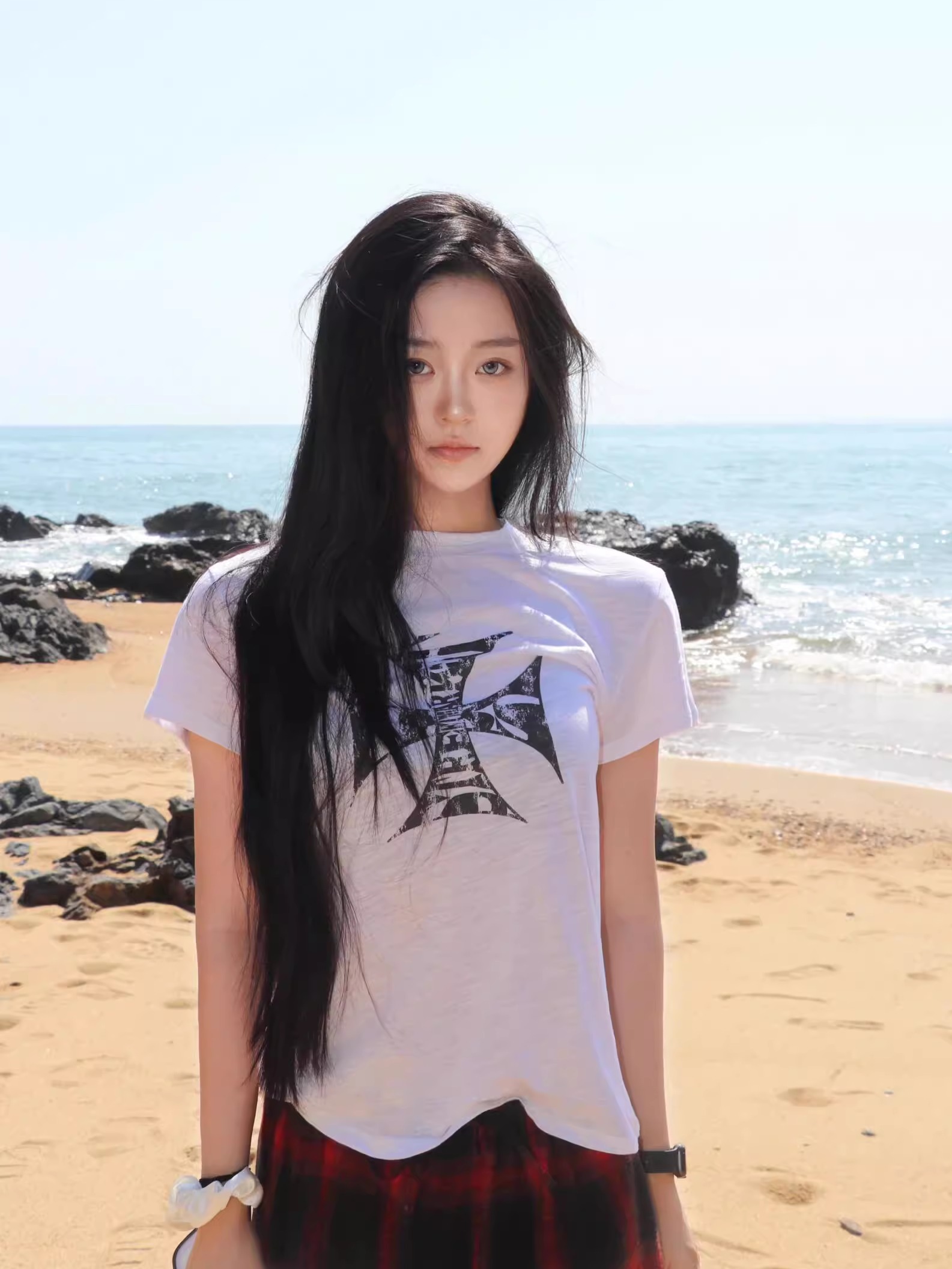 Korean Style Short Sleeve Slim-Fit Top with Crusader Print - Bamboo Cotton, Slightly Sheer, Trendy Y2K Aesthetic for Stylish Girls Korean Style Short Sleeve Slim-Fit Top with Crusader Print - Bamboo Cotton, Slightly Sheer, Trendy Y2K Aesthetic for Stylish Girls