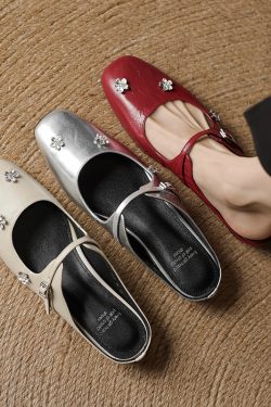 Korean Style Slim Fit Buckle Sandals for Women - Sweet Fashion Half Slippers for Outdoor Comfort on Casual Dates