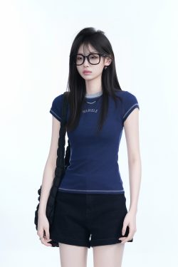 Korean Style Slim-Fit Short-Sleeve T-Shirt for Women - "Sit and Eat Until the Mountains Are Empty," Waist-Defining Design, Round Neck