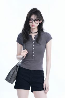 Korean Style Slim Fit Short Sleeve T-Shirt for Women with Half-Open Collar, Casual Mountain-Themed Base Shirt, Trendy Ins Fashion