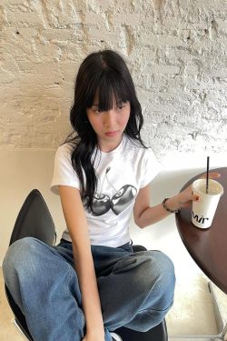 Korean Style Slim Fit Short Sleeve T-Shirt with Metal Cherry Print and High Stretch Cotton for Women