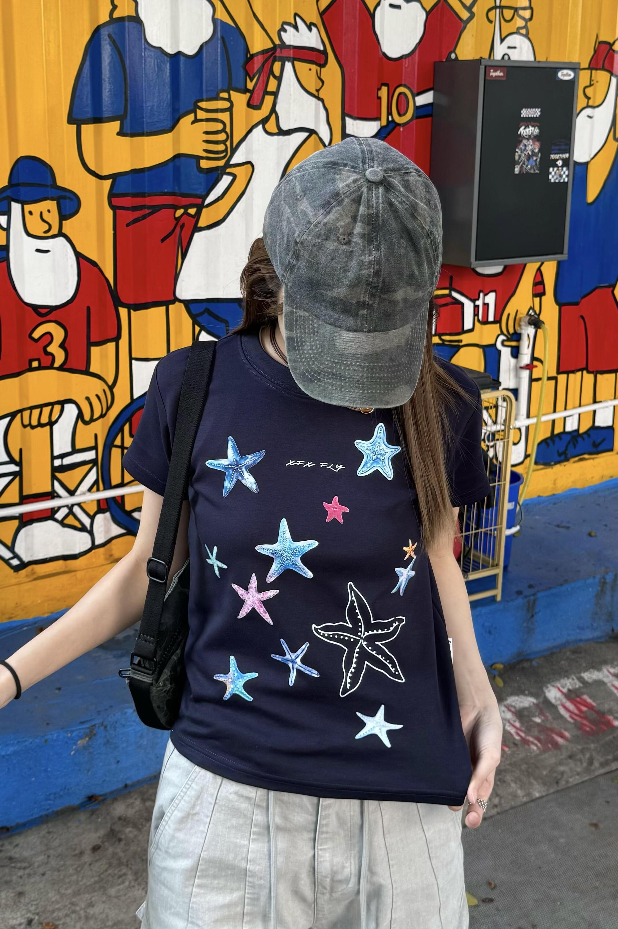 Korean Style Starfish Print Slim Fit Short Sleeve High-Stretch Cotton T-Shirt for Women - Age-Reducing Design